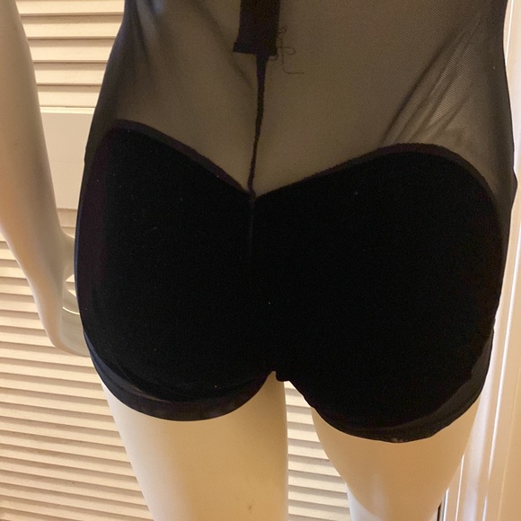 Shorts romper - Picture 7 of 8